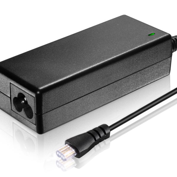 POWERTECH Φορτιστής laptop PT-854, Universal, 70W, χωρίς βύσματα, 1.5m